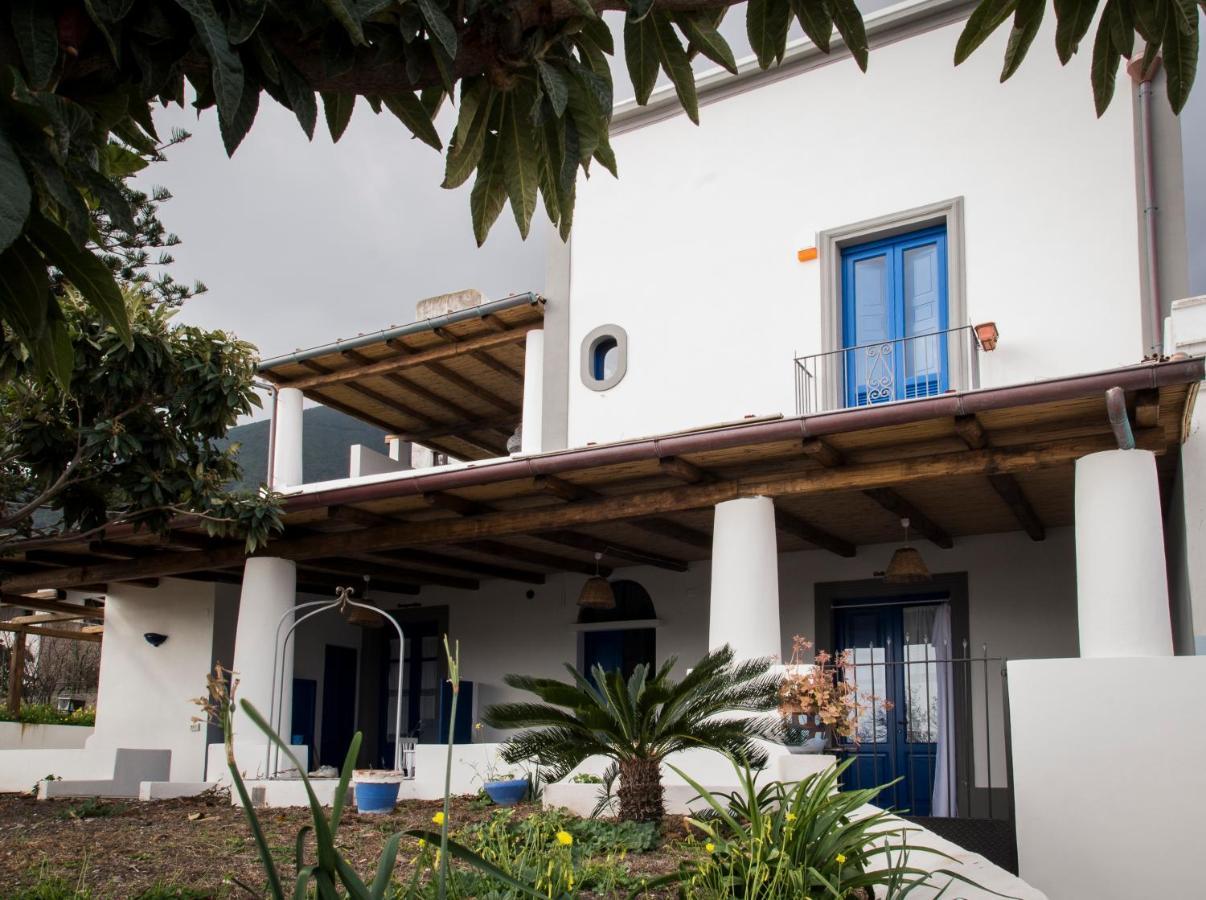 Villa Insolia Santa Marina Salina Eksteriør billede