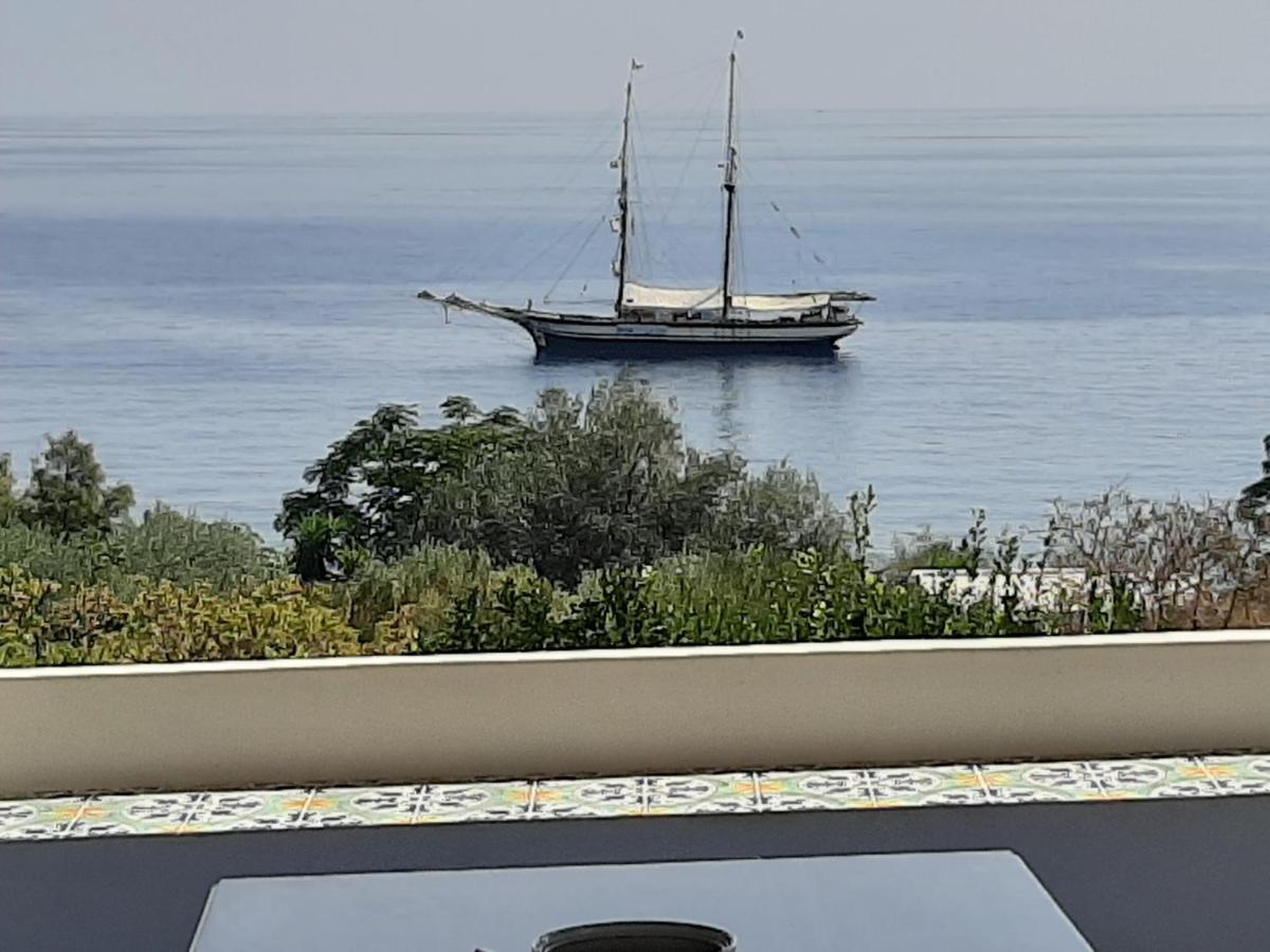 Villa Insolia Santa Marina Salina Eksteriør billede
