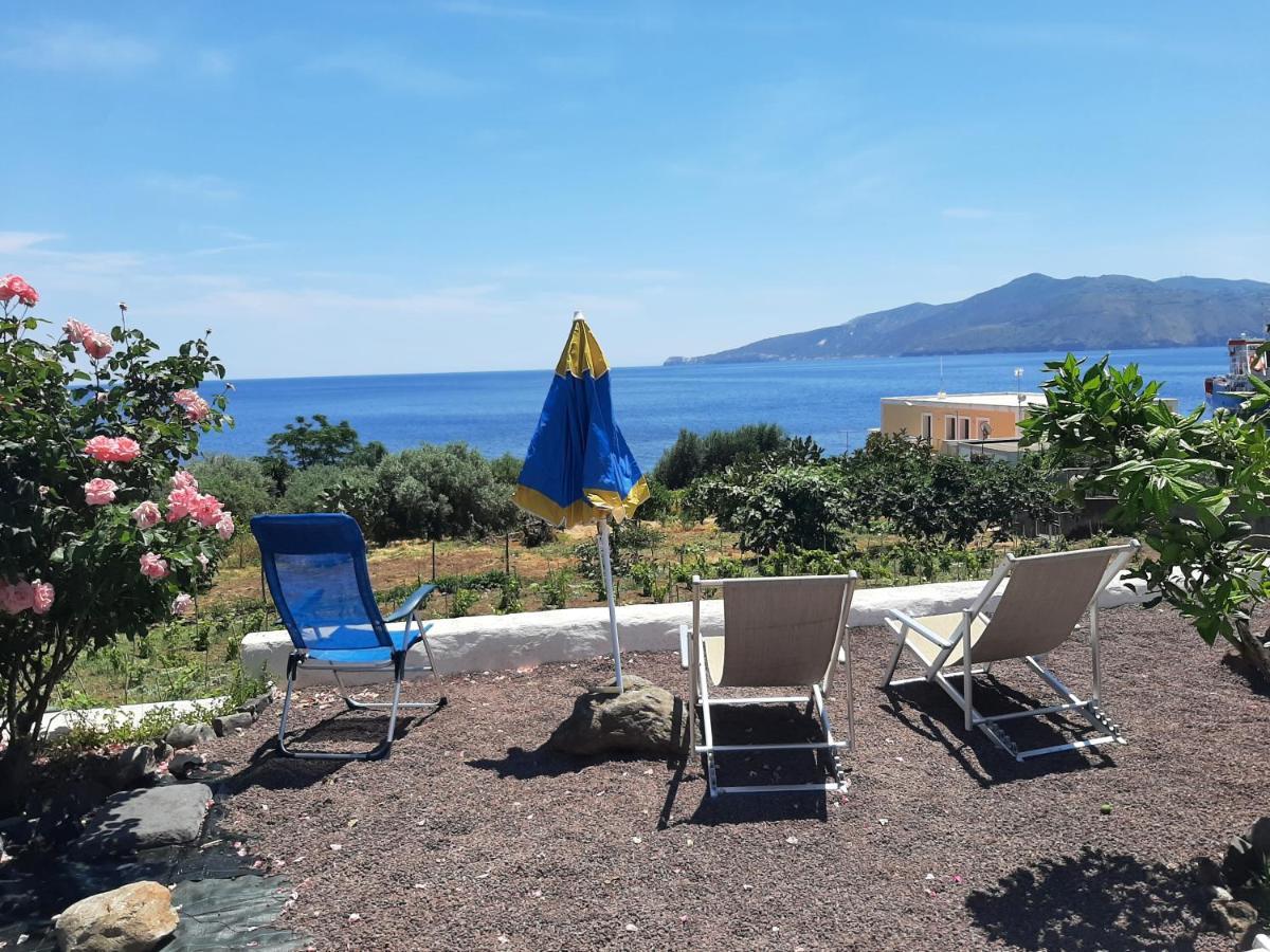 Villa Insolia Santa Marina Salina Eksteriør billede